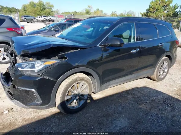 KM8SMDHF6HU217243 2017 HYUNDAI SANTA FE - Image 2