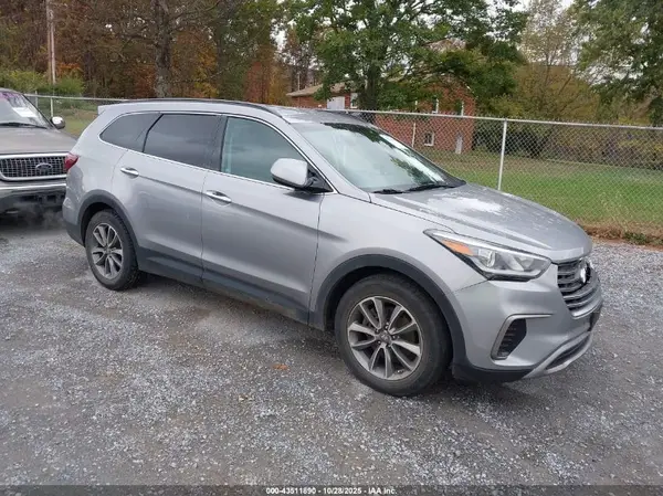KM8SMDHF6HU239615 2017 HYUNDAI SANTA FE - Image 1