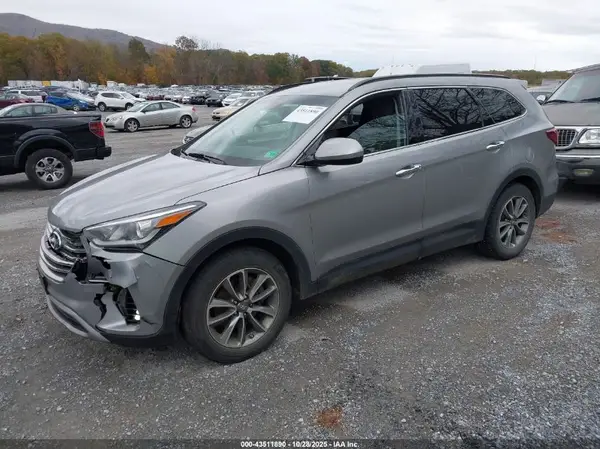 KM8SMDHF6HU239615 2017 HYUNDAI SANTA FE - Image 2