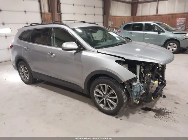 KM8SMDHF6JU274693 2018 HYUNDAI SANTA FE - Image 1