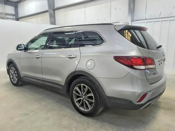 KM8SMDHF6KU298509 2019 HYUNDAI SANTA FE - Image 2