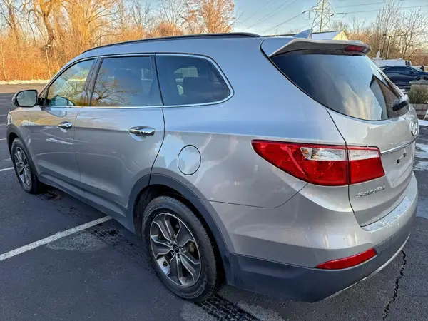 KM8SMDHF7GU151011 2016 HYUNDAI SANTA FE - Image 2