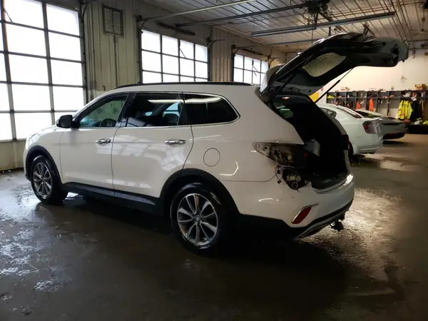 KM8SMDHF7HU209846 2017 HYUNDAI SANTA FE - Image 2