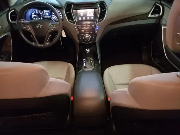 KM8SMDHF7HU209846 2017 HYUNDAI SANTA FE - Image 8