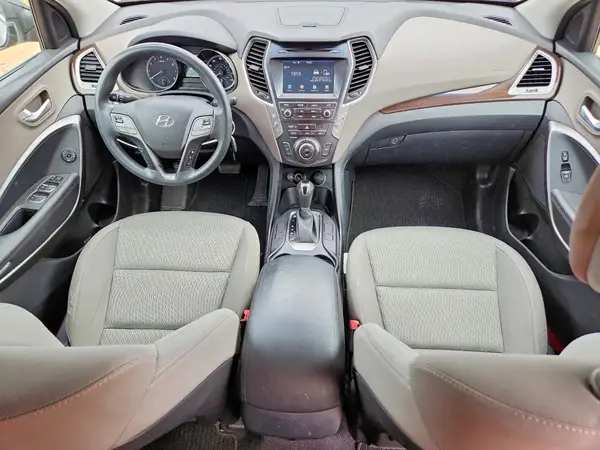 KM8SMDHF7HU256682 2017 HYUNDAI SANTA FE - Image 8