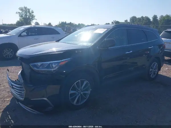 KM8SMDHF7JU268529 2018 HYUNDAI SANTA FE - Image 2