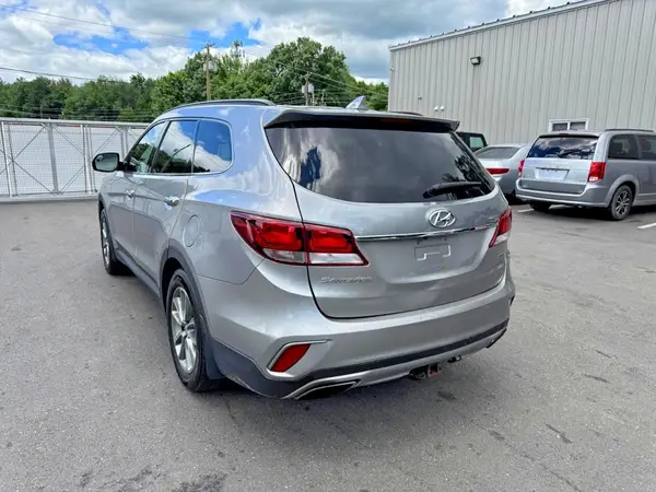 KM8SMDHF7JU271060 2018 HYUNDAI SANTA FE - Image 2