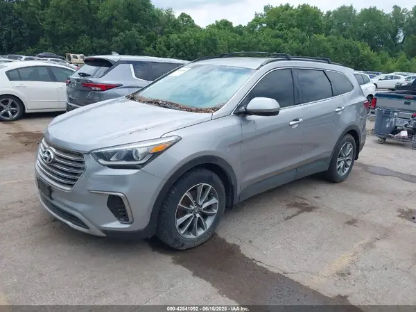 KM8SMDHF7JU290899 2018 HYUNDAI SANTA FE - Image 2