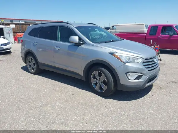 KM8SMDHF8GU155066 2016 HYUNDAI SANTA FE - Image 1