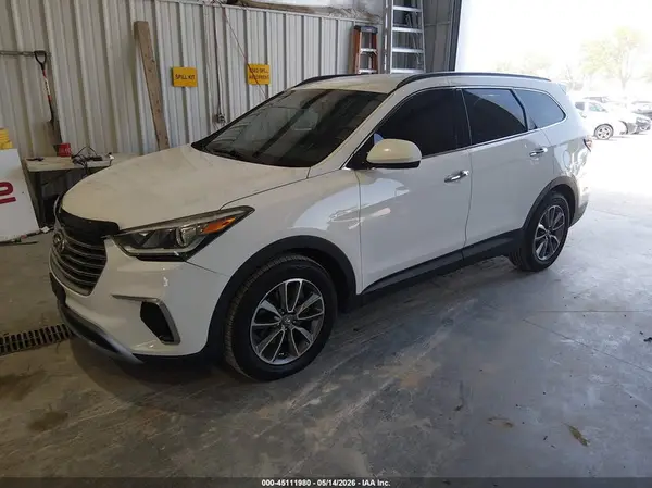 KM8SMDHF8HU167655 2017 HYUNDAI SANTA FE - Image 2