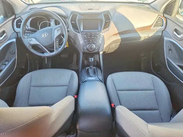 KM8SMDHF8HU167722 2017 HYUNDAI SANTA FE - Image 8