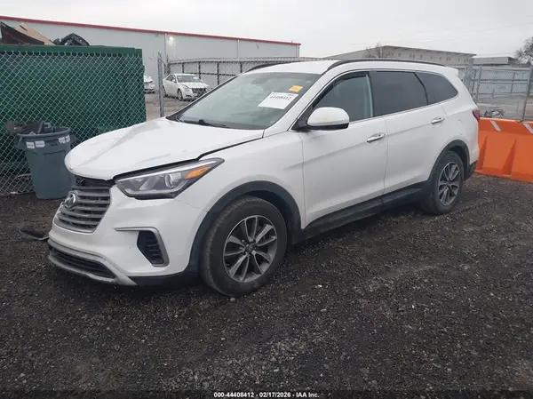 KM8SMDHF8HU175027 2017 HYUNDAI SANTA FE - Image 2