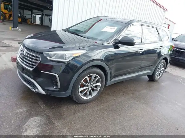 KM8SMDHF8HU175884 2017 HYUNDAI SANTA FE - Image 2