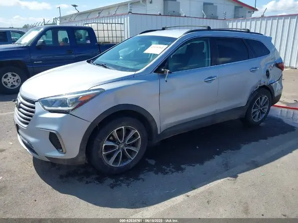 KM8SMDHF8HU177232 2017 HYUNDAI SANTA FE - Image 2