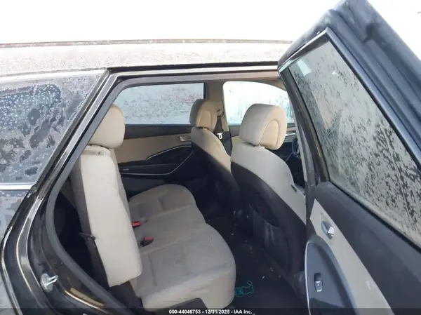 KM8SMDHF8HU181412 2017 HYUNDAI SANTA FE - Image 8