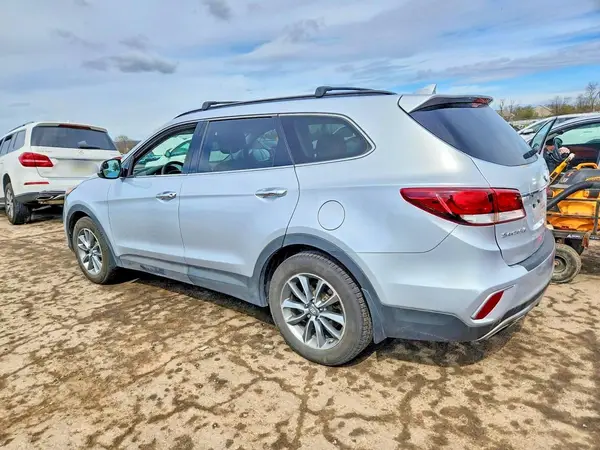 KM8SMDHF8HU191566 2017 HYUNDAI SANTA FE - Image 2