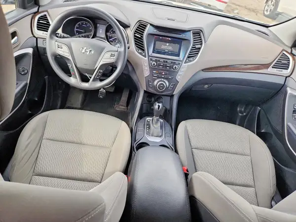 KM8SMDHF8HU191566 2017 HYUNDAI SANTA FE - Image 8