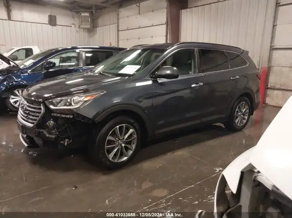 KM8SMDHF8HU196167 2017 HYUNDAI SANTA FE - Image 2