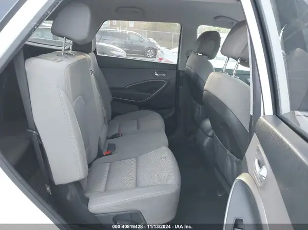 KM8SMDHF8HU201156 2017 HYUNDAI SANTA FE - Image 8