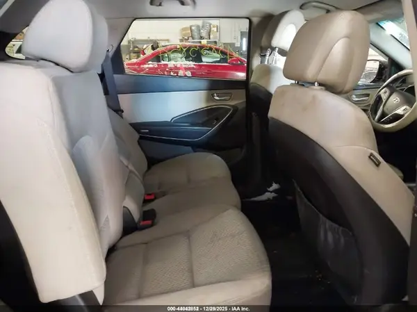 KM8SMDHF8HU210262 2017 HYUNDAI SANTA FE - Image 8