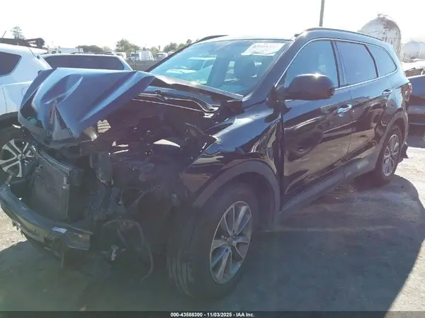 KM8SMDHF8HU213386 2017 HYUNDAI SANTA FE - Image 2
