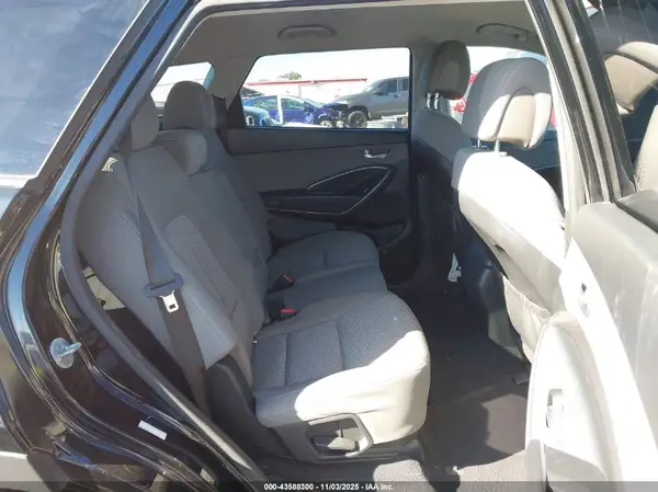 KM8SMDHF8HU213386 2017 HYUNDAI SANTA FE - Image 8