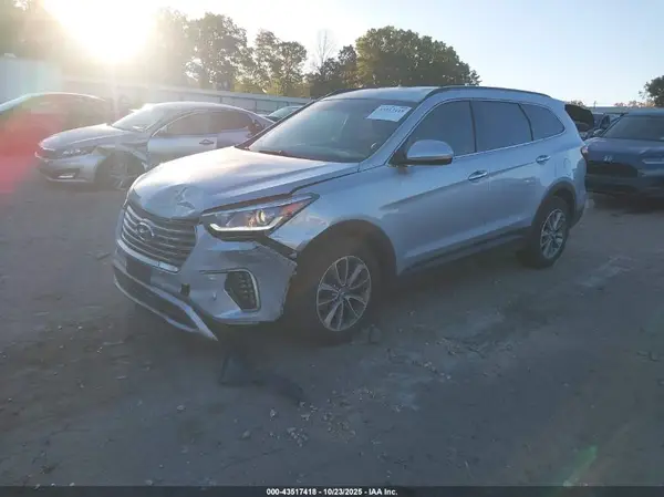 KM8SMDHF8HU217566 2017 HYUNDAI SANTA FE - Image 2