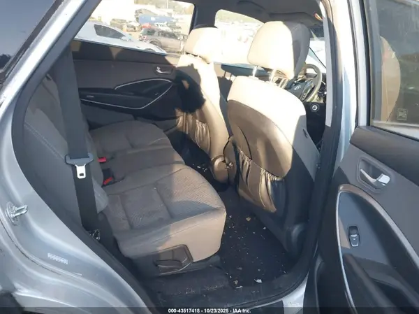 KM8SMDHF8HU217566 2017 HYUNDAI SANTA FE - Image 8