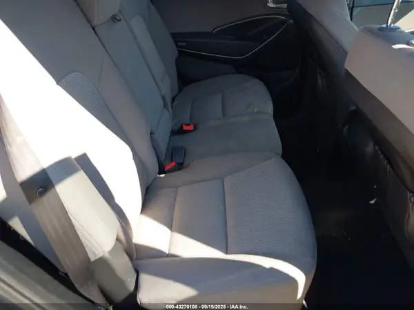 KM8SMDHF8HU223464 2017 HYUNDAI SANTA FE - Image 8