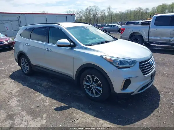 KM8SMDHF8HU225618 2017 HYUNDAI SANTA FE - Image 1