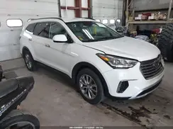 KM8SMDHF8HU226915 2017 HYUNDAI SANTA FE
