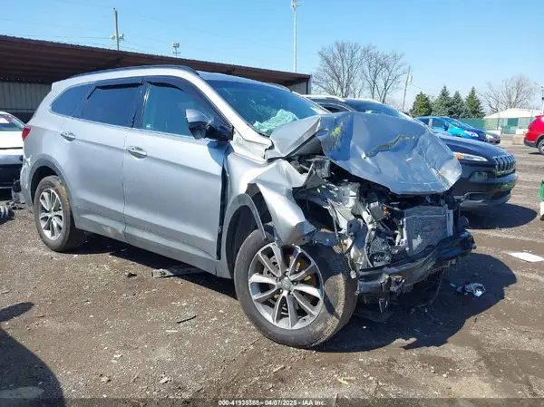 KM8SMDHF8JU289373 2018 HYUNDAI SANTA FE - Image 1