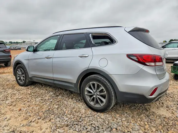 KM8SMDHF8JU292077 2018 HYUNDAI SANTA FE - Image 2