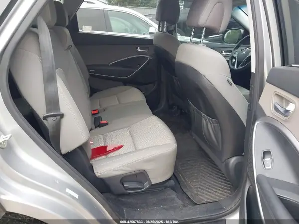 KM8SMDHF8KU298172 2019 HYUNDAI SANTA FE - Image 8