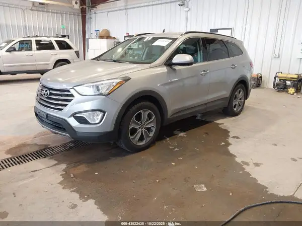 KM8SMDHF9GU152077 2016 HYUNDAI SANTA FE - Image 2