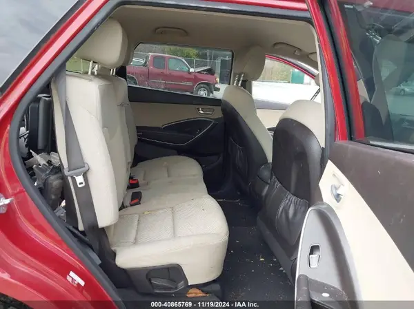 KM8SMDHF9HU165803 2017 HYUNDAI SANTA FE - Image 8