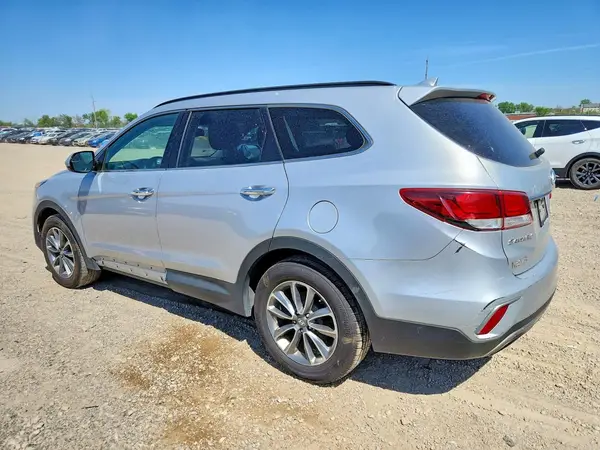 KM8SMDHF9HU179197 2017 HYUNDAI SANTA FE - Image 2