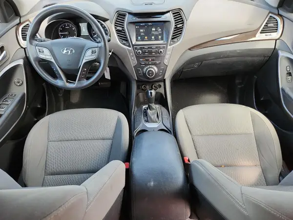 KM8SMDHF9HU195402 2017 HYUNDAI SANTA FE - Image 8