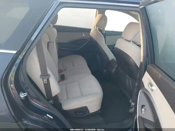 KM8SMDHF9HU215597 2017 HYUNDAI SANTA FE - Image 8
