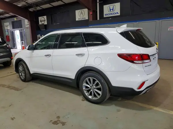 KM8SMDHF9HU219763 2017 HYUNDAI SANTA FE - Image 2