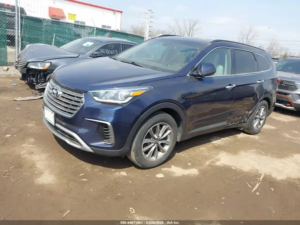 KM8SMDHF9HU219813 2017 HYUNDAI SANTA FE - Image 2