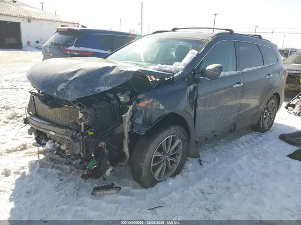KM8SMDHF9KU299279 2019 HYUNDAI SANTA FE - Image 2