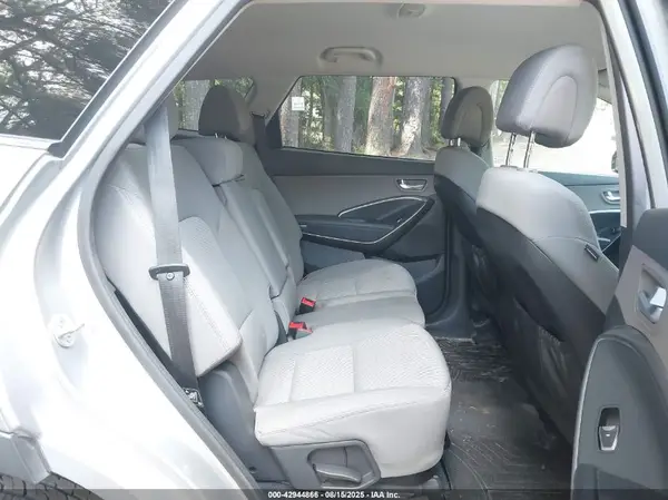KM8SMDHF9KU304819 2019 HYUNDAI SANTA FE - Image 8