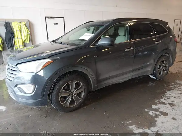 KM8SMDHFXGU154212 2016 HYUNDAI SANTA FE - Image 2