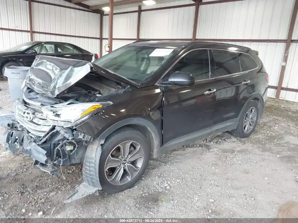 KM8SMDHFXGU154677 2016 HYUNDAI SANTA FE - Image 2