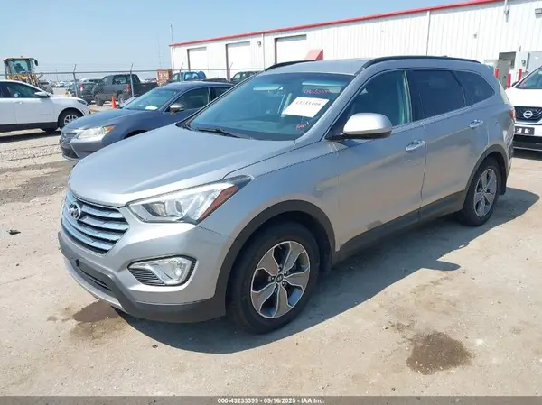 KM8SMDHFXGU162441 2016 HYUNDAI SANTA FE - Image 2