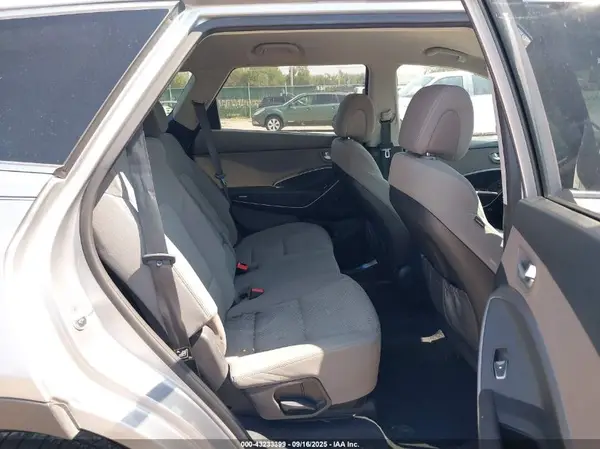 KM8SMDHFXGU162441 2016 HYUNDAI SANTA FE - Image 8