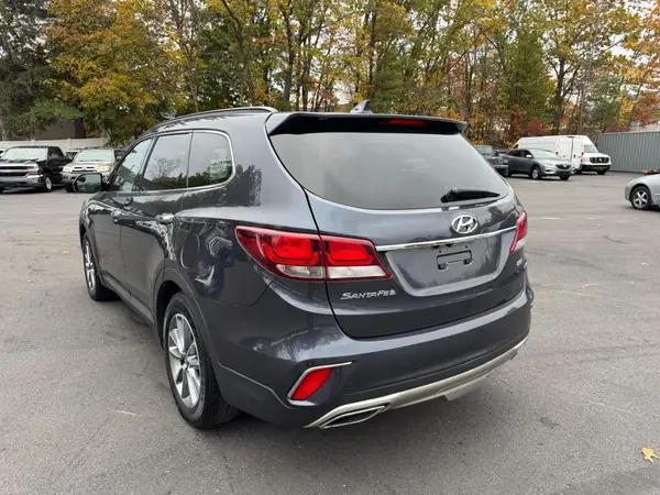 KM8SMDHFXHU225958 2017 HYUNDAI SANTA FE - Image 2