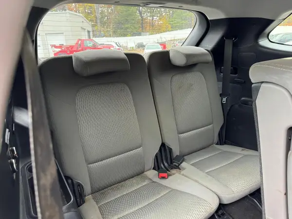 KM8SMDHFXHU225958 2017 HYUNDAI SANTA FE - Image 8