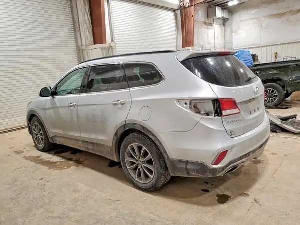 KM8SMDHFXHU244932 2017 HYUNDAI SANTA FE - Image 2